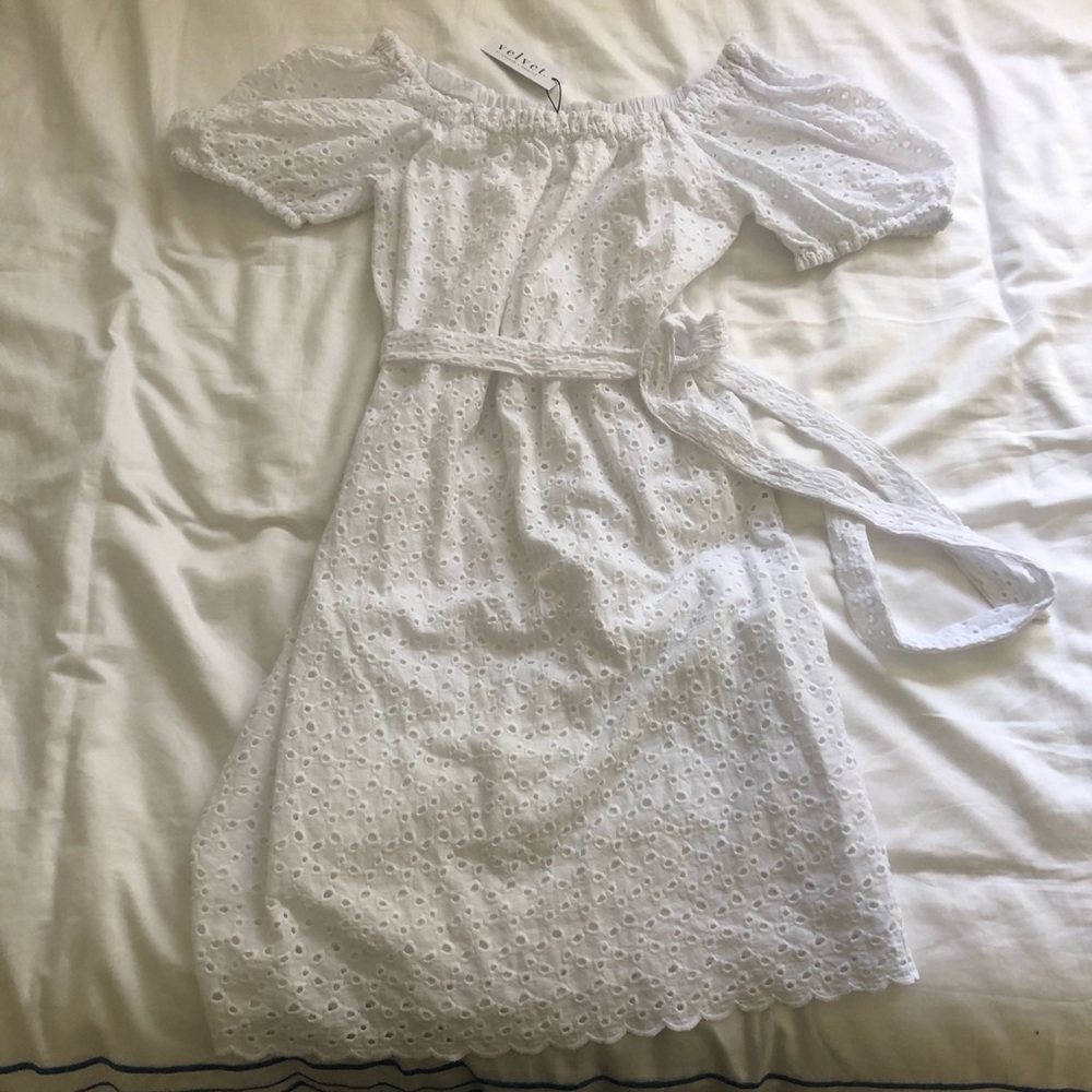 VELVET WHITE DRESS WITH TAG